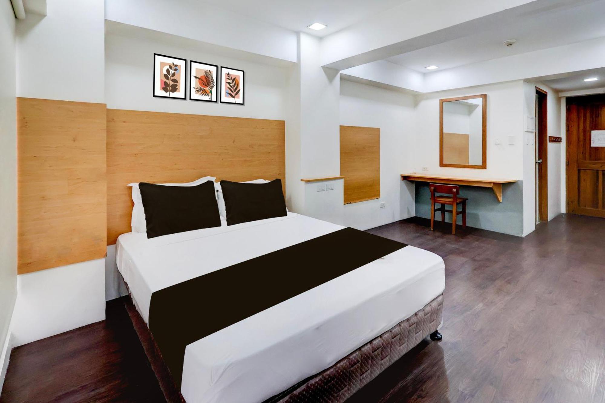 Collection O Brblock Boutique & Residences, Santa Cruz Olympia, Makati 마카티 외부 사진